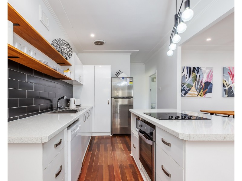 7 Western Avenue, Tarro NSW 2322