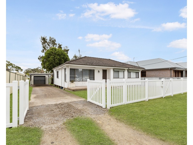 8 Close Street, Morpeth NSW 2321