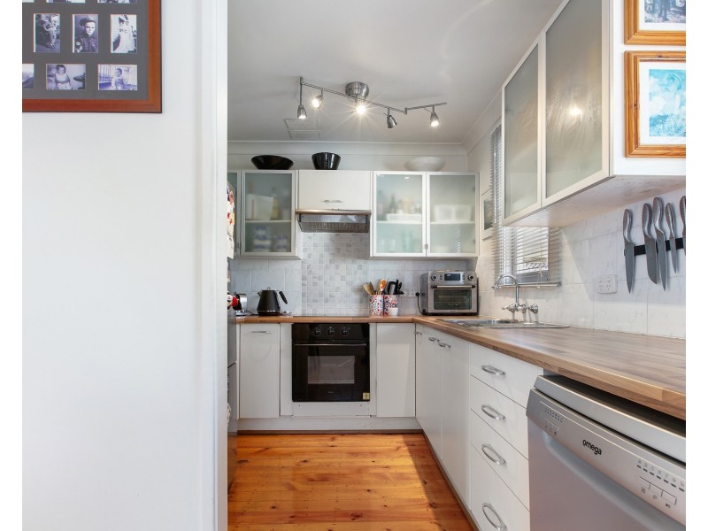 42 Greenway Avenue, Woodberry NSW 2322