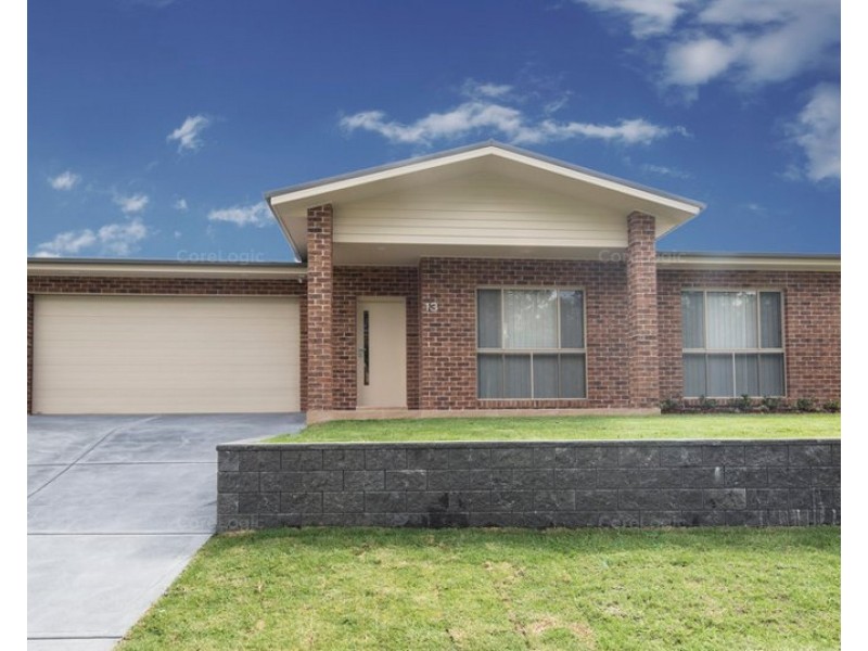13 Magnetic Drive, Ashtonfield NSW 2323