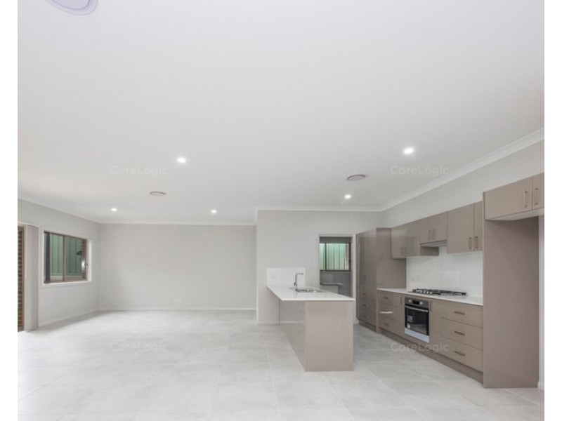 13 Magnetic Drive, Ashtonfield NSW 2323