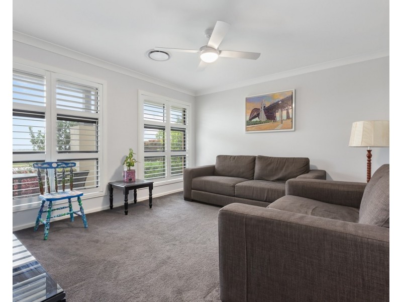 33 Barr Promenade, Thornton NSW 2322