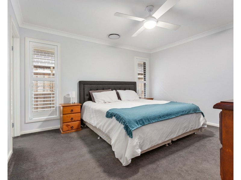 33 Barr Promenade, Thornton NSW 2322