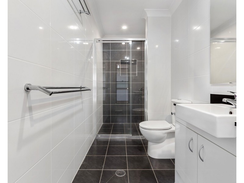 33 Barr Promenade, Thornton NSW 2322