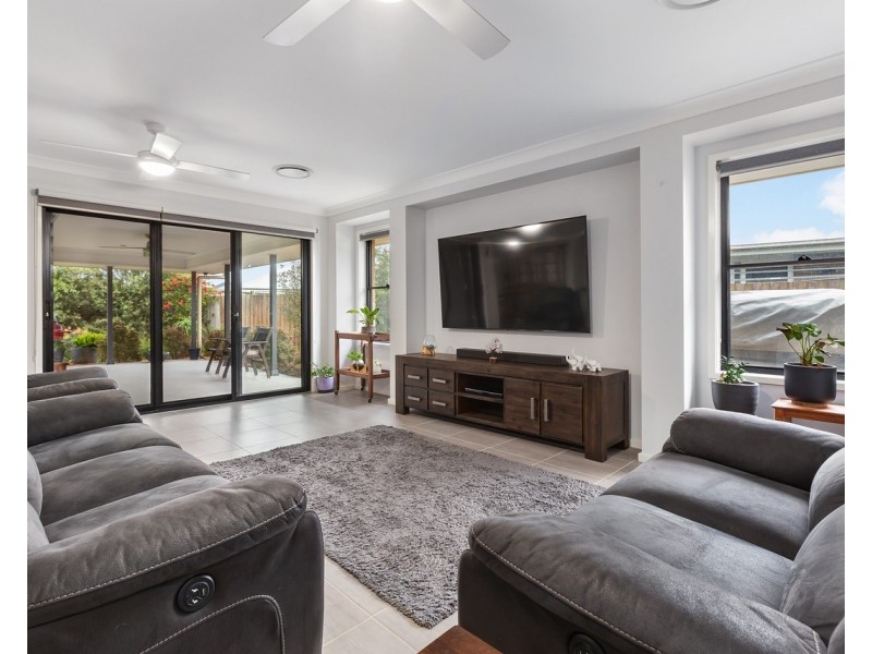 33 Barr Promenade, Thornton NSW 2322