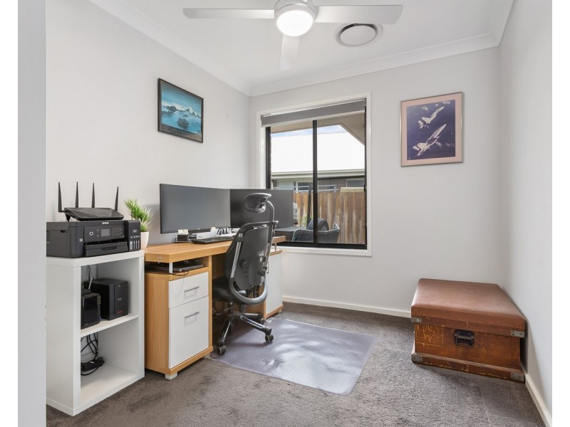 33 Barr Promenade, Thornton NSW 2322