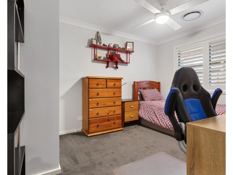 33 Barr Promenade, Thornton NSW 2322