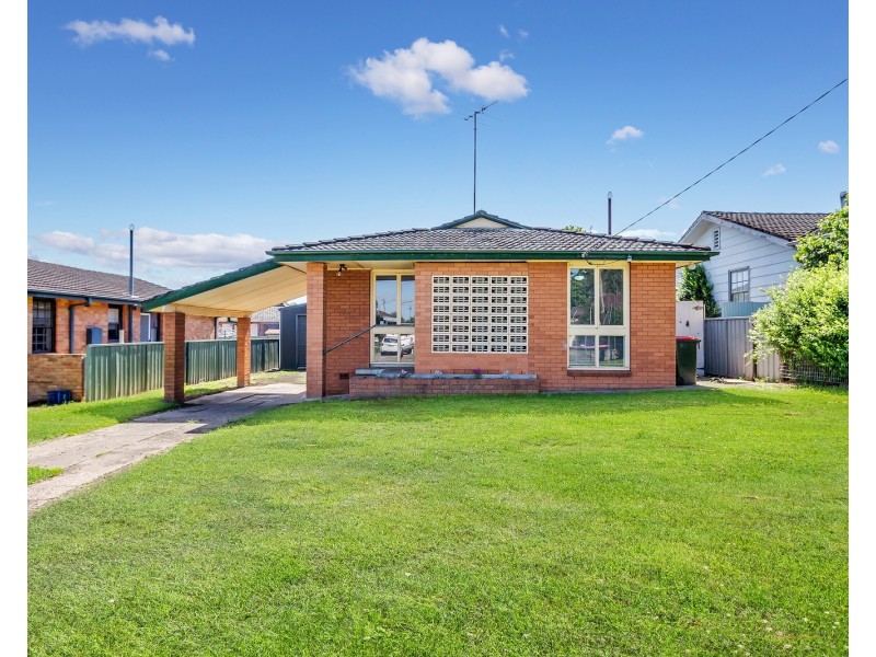 11 Gostwych Avenue, Woodberry NSW 2322