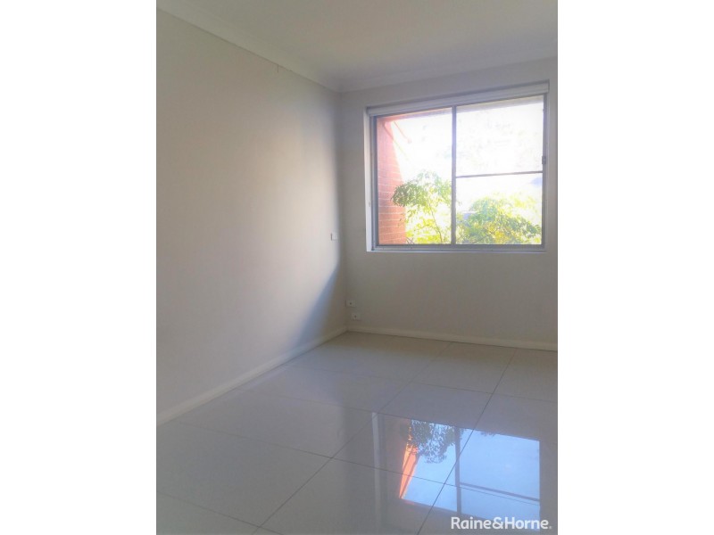 17/171-175 Rowntree Street, Birchgrove NSW 2041