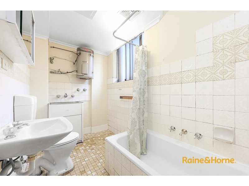 4/3-5 BURLINGTON ROAD, Homebush NSW 2140