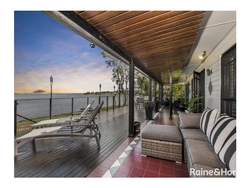 160 Scenic Dr, Budgewoi NSW 2262