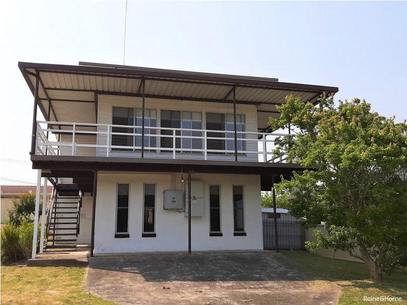 4 Hulani Street, Budgewoi NSW 2262