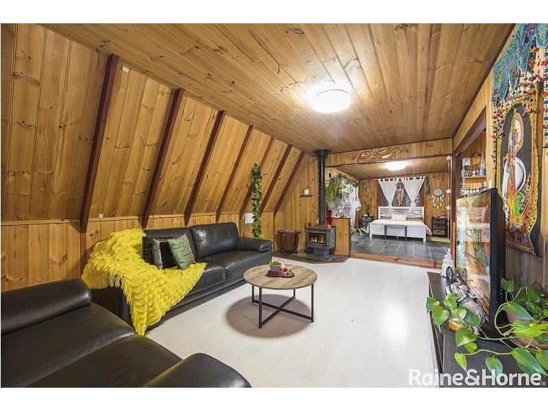 16 Pinaroo Road, Gwandalan NSW 2259