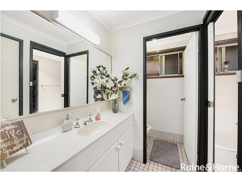 52 Woodlawn Drive, Budgewoi NSW 2262