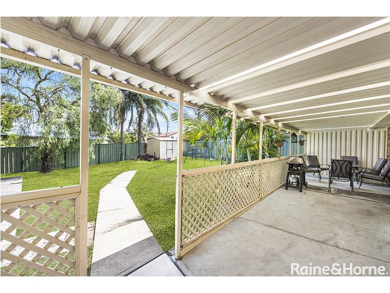 52 Woodlawn Drive, Budgewoi NSW 2262
