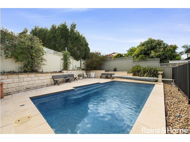 3 Mariner Close, Summerland Point NSW 2259