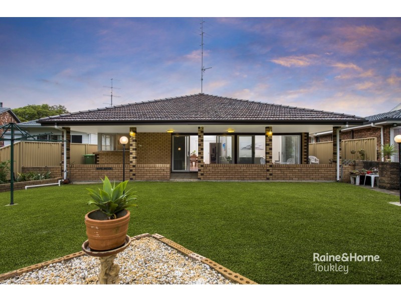 41 Natuna Avenue, Budgewoi NSW 2262