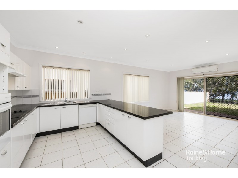 2/9 Terilbah Place, The Entrance North NSW 2261