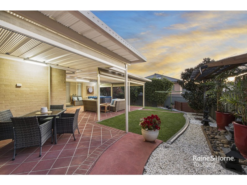 10 Mariner Close, Summerland Point NSW 2259