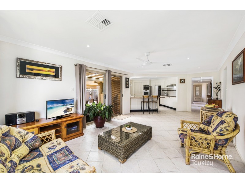 10 Mariner Close, Summerland Point NSW 2259