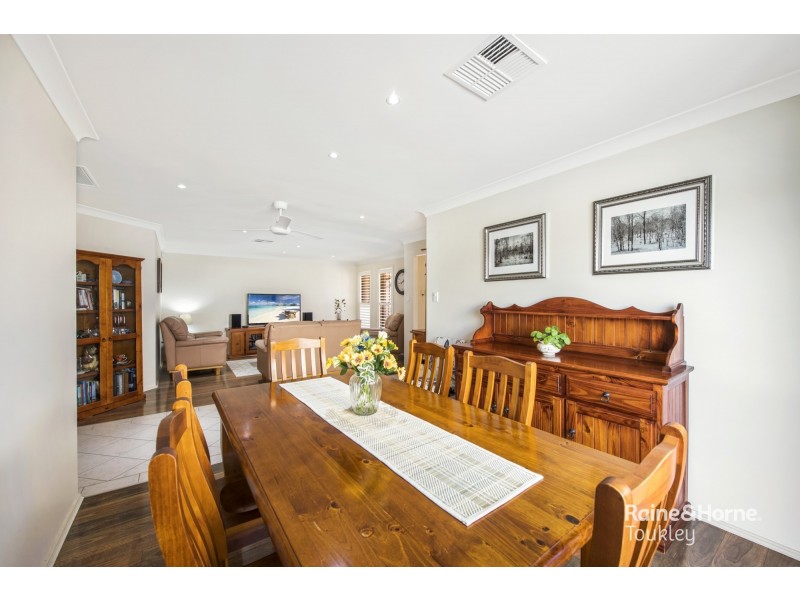 10 Mariner Close, Summerland Point NSW 2259