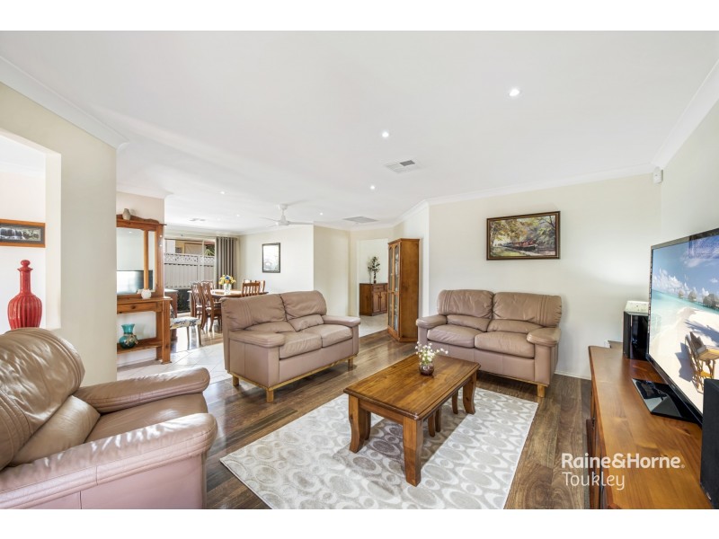10 Mariner Close, Summerland Point NSW 2259