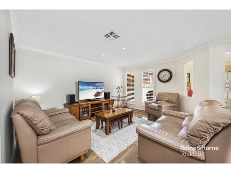 10 Mariner Close, Summerland Point NSW 2259