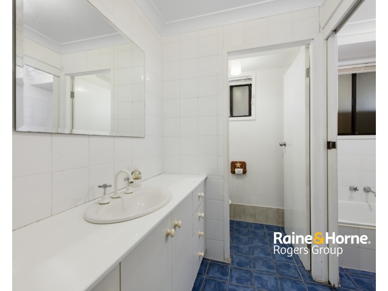 17 McKellar Boulevard, Blue Haven NSW 2262