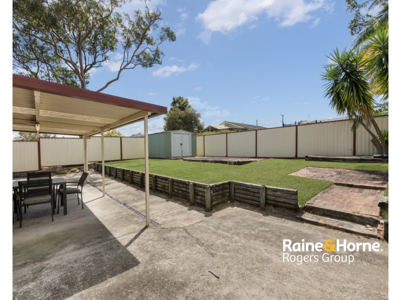 17 McKellar Boulevard, Blue Haven NSW 2262