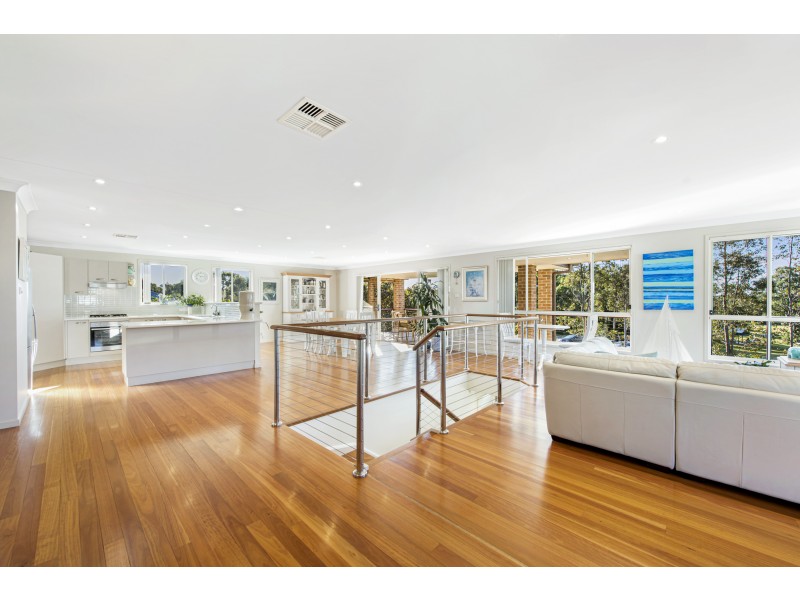 2 Halwin Close, Wyee Point NSW 2259