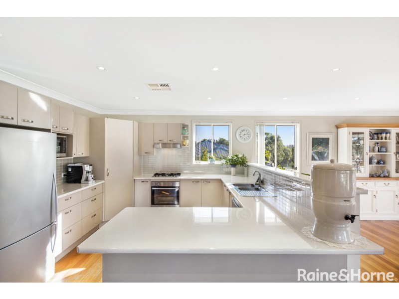 2 Halwin Close, Wyee Point NSW 2259