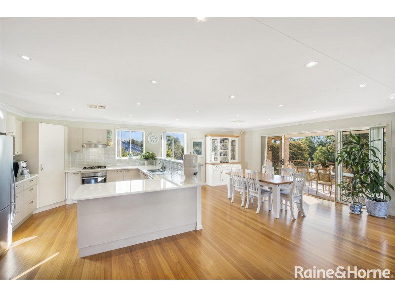 2 Halwin Close, Wyee Point NSW 2259