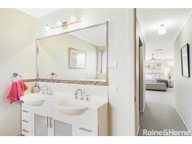 2 Halwin Close, Wyee Point NSW 2259