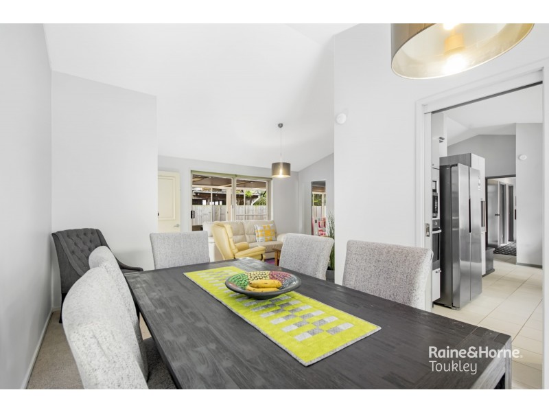 45 Tarwhine Avenue, Chain Valley Bay NSW 2259