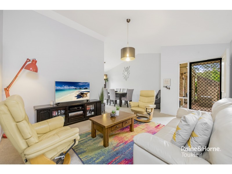 45 Tarwhine Avenue, Chain Valley Bay NSW 2259