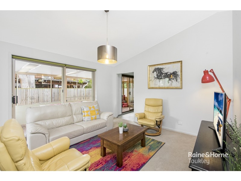 45 Tarwhine Avenue, Chain Valley Bay NSW 2259