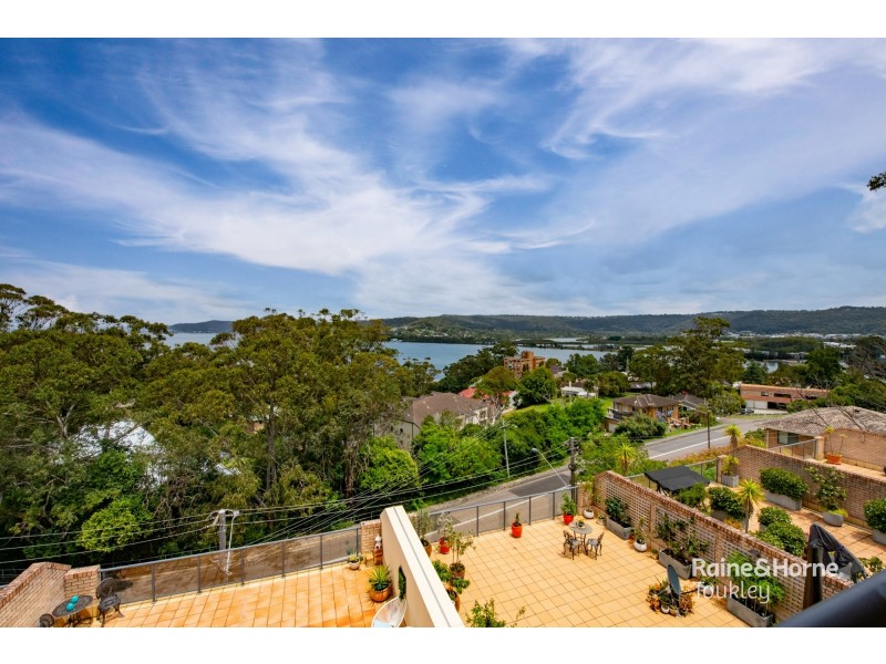 29/92 John Whiteway Drive, Gosford NSW 2250