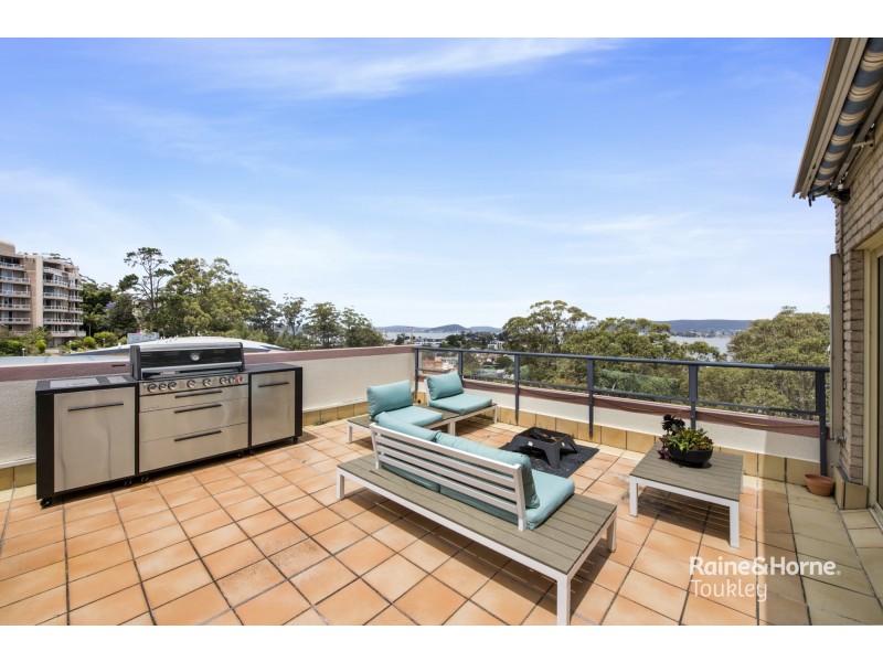 29/92 John Whiteway Drive, Gosford NSW 2250