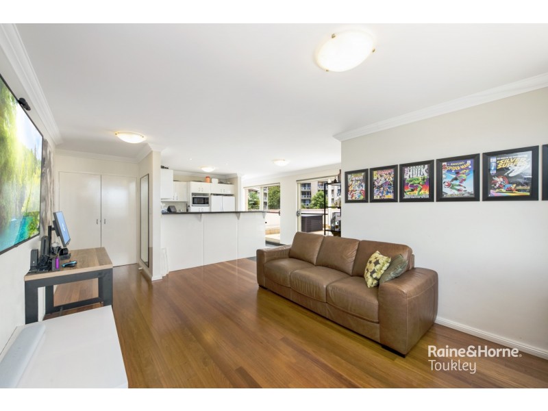 29/92 John Whiteway Drive, Gosford NSW 2250