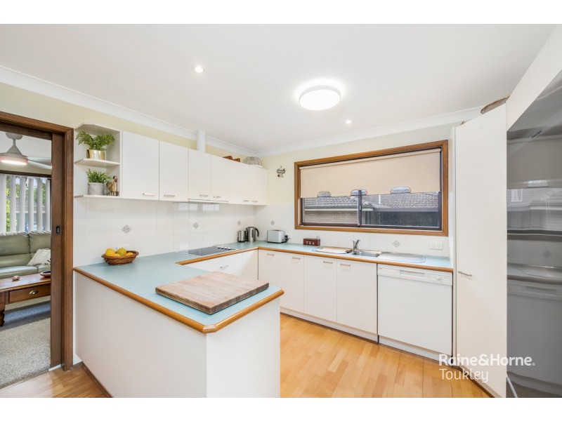 28 Charmhaven Avenue, Charmhaven NSW 2263