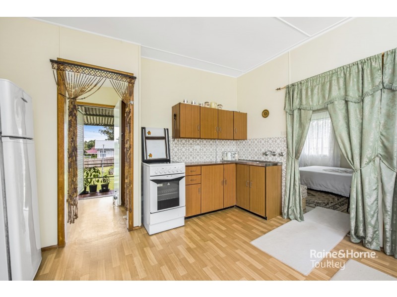 204 Stanley Street, Kanwal NSW 2259