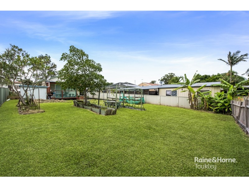 204 Stanley Street, Kanwal NSW 2259