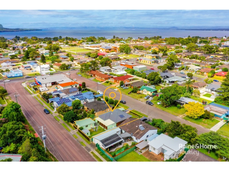 7 Glenavon Street, Toukley NSW 2263