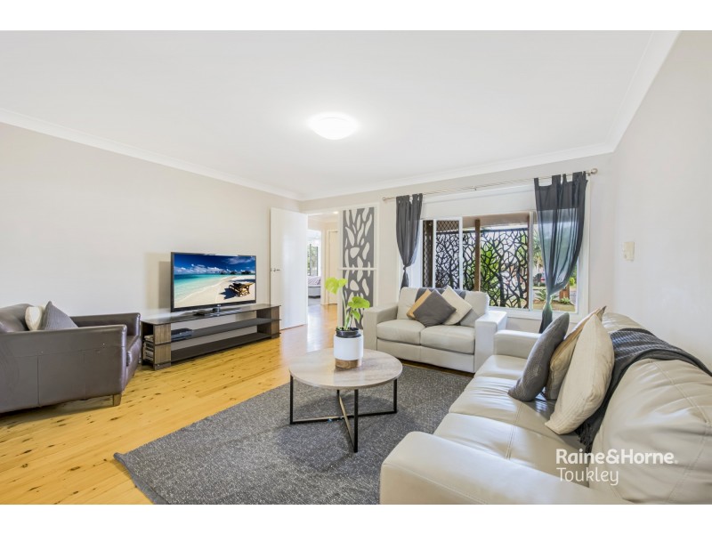 8 Cheryl Street, Mannering Park NSW 2259