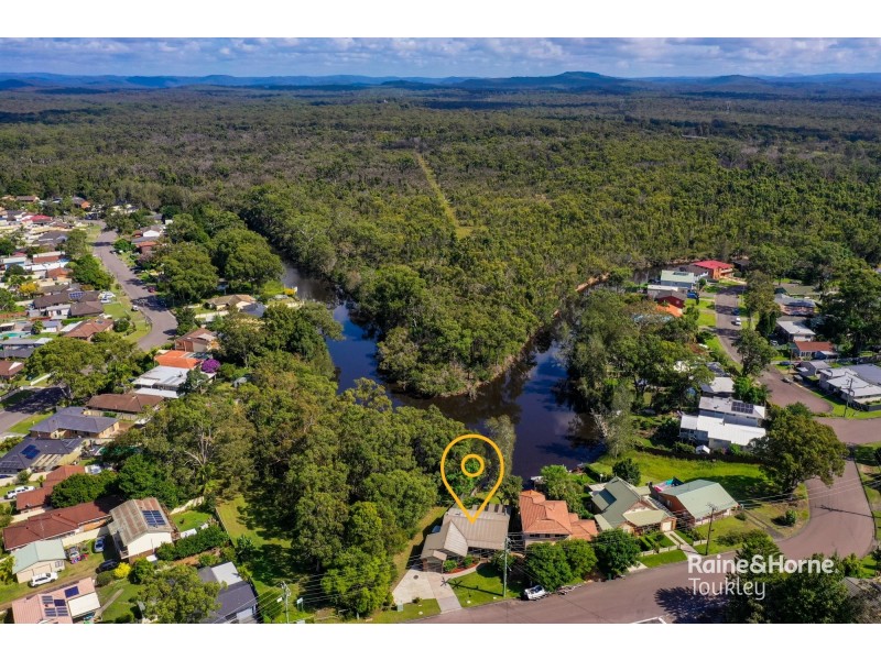 2 McKellar Boulevard, Blue Haven NSW 2262