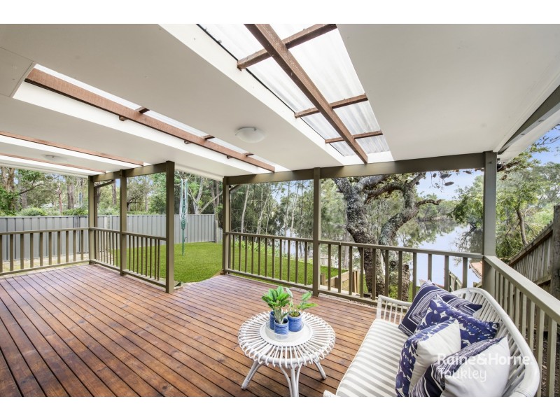 2 McKellar Boulevard, Blue Haven NSW 2262