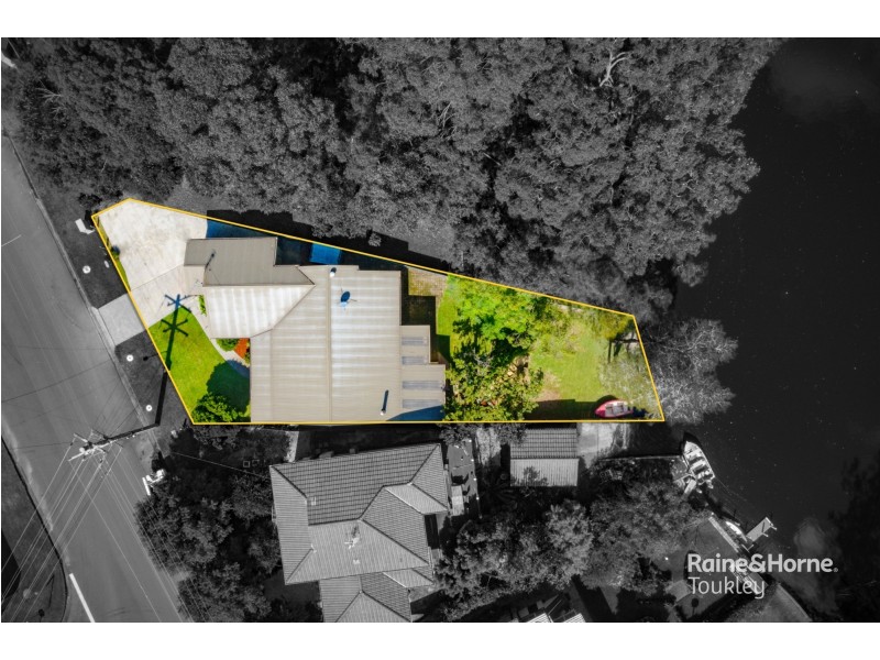 2 McKellar Boulevard, Blue Haven NSW 2262