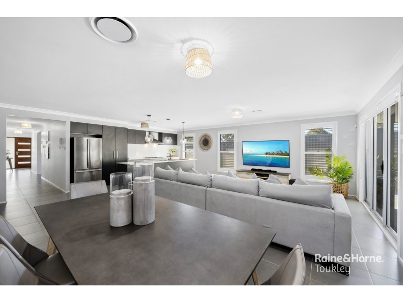 53 Voyager Street, Wadalba NSW 2259