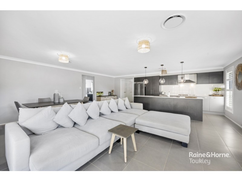 53 Voyager Street, Wadalba NSW 2259