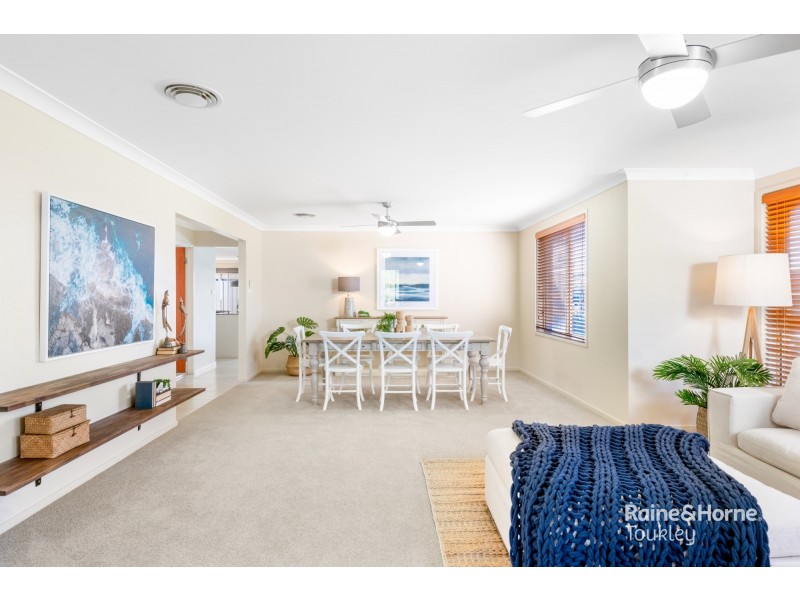 24 Cascades Road, Woongarrah NSW 2259